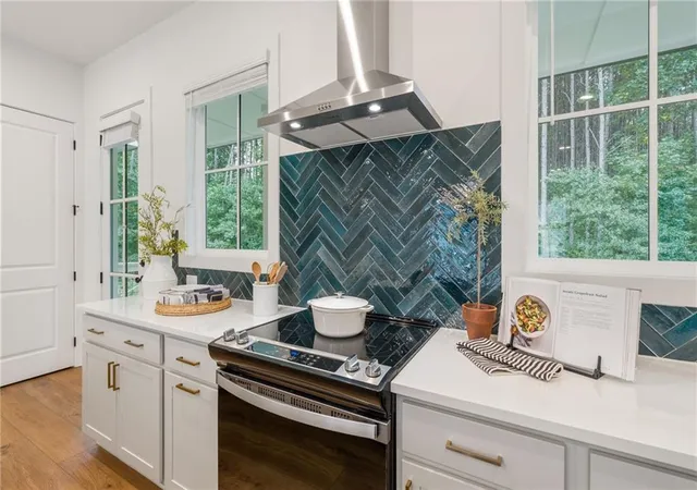 Photo 3 of Single family home for sale at 102 Pinecone Pkwy, Alpharetta, GA 30022 | MLS# 7833982 | Listing updated on 2026-09-14