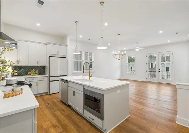 Photo 4 of Single family home for sale at 102 Pinecone Pkwy, Alpharetta, GA 30022 | MLS# 7833982 | Listing updated on 2026-09-14