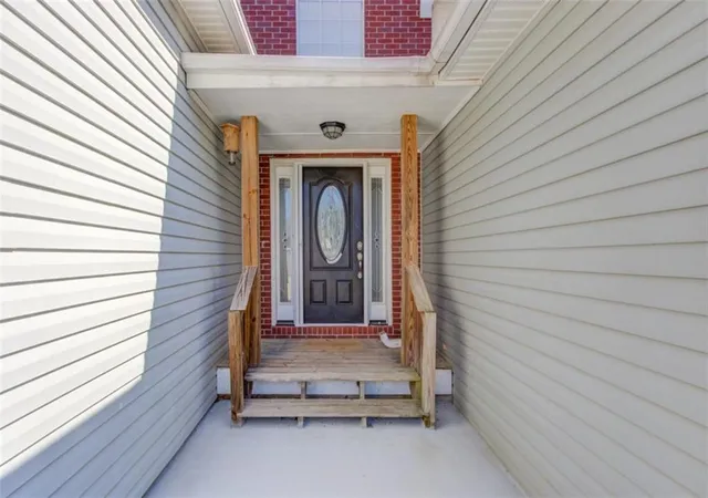 Photo 2 of Single family home for sale at 422 Regan Dr, Winder, GA 30680 | MLS# 7858353 | Listing updated on 2026-10-24