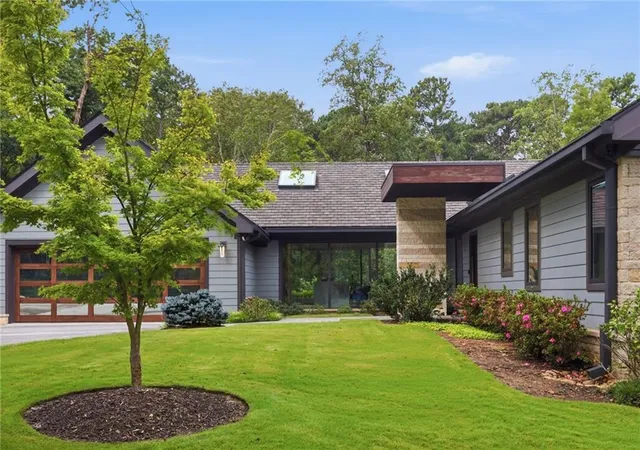 Photo 1 of Single family home for sale at 3860 Peachtree Dunwoody Rd NE, Atlanta, GA 30342 | MLS# 7856074 | Listing updated on 2026-10-22