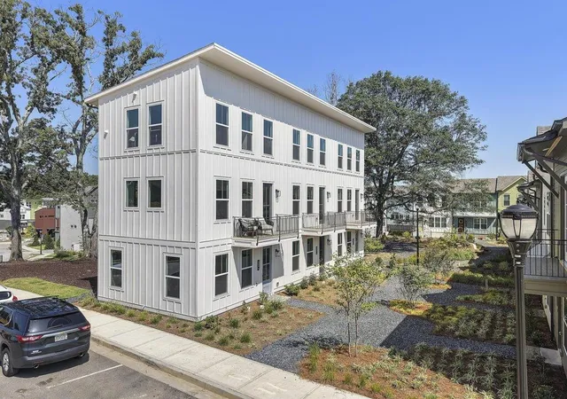 Photo 1 of Townhouse for sale at 498 Burroughs St Se #323, Atlanta, GA 30315 | MLS# 7837554 | Listing updated on 2026-09-27