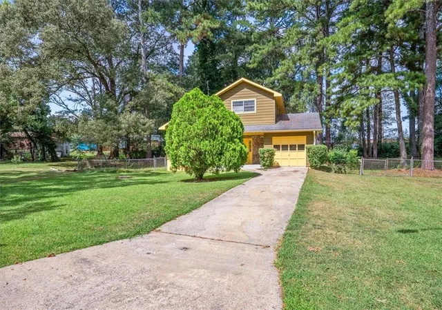 Photo 3 of Single family home for sale at 399 Emmett St, Riverdale, GA 30274 | MLS# 7846303 | Listing updated on 2026-10-28