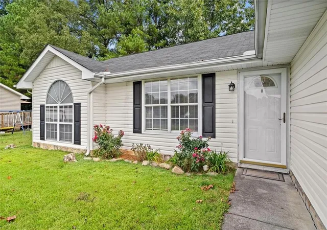 Photo 2 of Single family home for sale at 469 Diamond Way, Chatsworth, GA 30705 | MLS# 7849512 | Listing updated on 2026-10-21