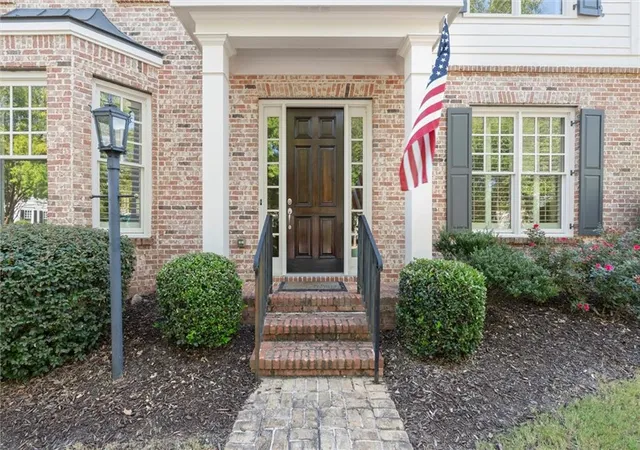 Photo 2 of Single family home for sale at 3047 Gateland Sq, Marietta, GA 30062 | MLS# 7791497 | Listing updated on 2026-09-14