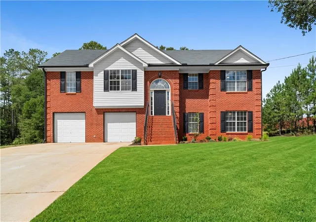 Photo 2 of Sale Pending at 130 Flds Crk Way, Covington, GA 30016 | MLS# 7833633 | Listing updated on 2026-10-01
