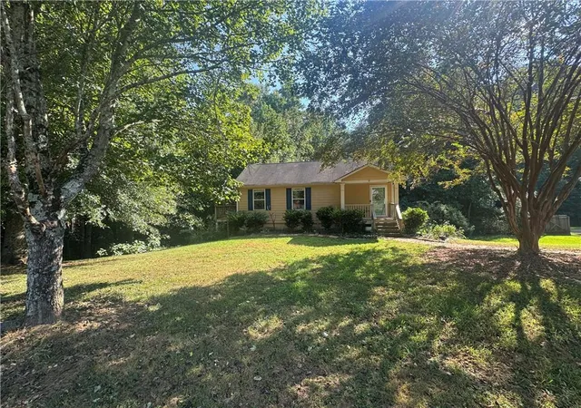 Photo 2 of Single family home for sale at 5870 Habitat Dr, Gainesville, GA 30506 | MLS# 7833464 | Listing updated on 2026-09-07