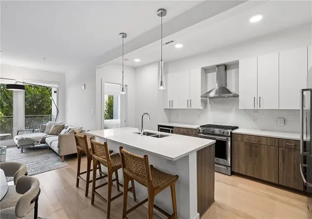 Photo 2 of Condo for sale at 775 Juniper St Ne #319, Atlanta, GA 30308 | MLS# 7833160 | Listing updated on 2026-09-05