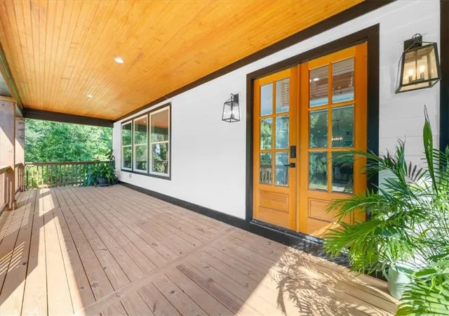 Photo 3 of Single family home for sale at 170 Lakeview Ln, Fayetteville, GA 30214 | MLS# 7820537 | Listing updated on 2026-10-21
