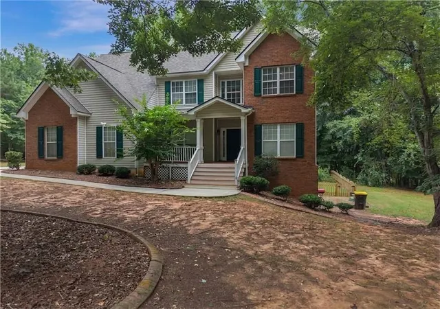 Photo 1 of Single family home for sale at 160 Perry Crk Dr, Fayetteville, GA 30215 | MLS# 7844397 | Listing updated on 2026-09-26
