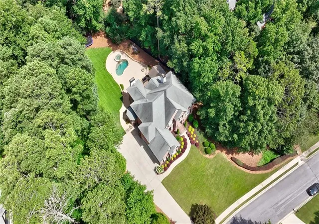 Photo 3 of Single family home for sale at 720 Lake Mist Cvs, Alpharetta, GA 30004 | MLS# 7786427 | Listing updated on 2026-10-08