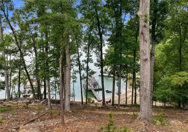 Photo 3 of Single family home for sale at 5628 Nags Head Cir, Gainesville, GA 30504 | MLS# 7840218 | Listing updated on 2026-09-22