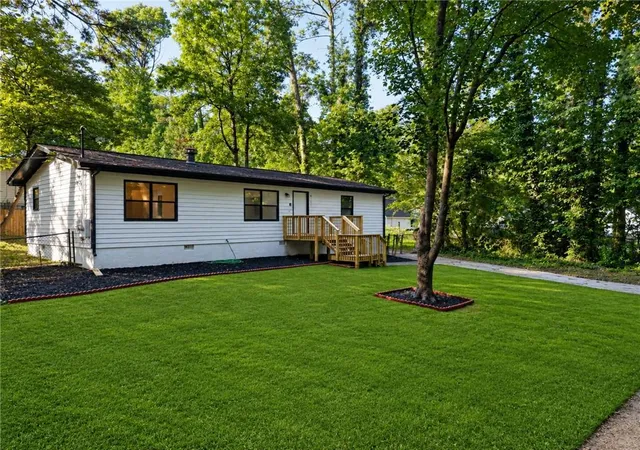Photo 2 of Single family home for sale at 4185 Bradley Dr, Snellville, GA 30039 | MLS# 7829227 | Listing updated on 2026-09-14