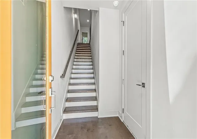 Photo 3 of Townhouse for sale at 133 City View Ct NE, Atlanta, GA 30308 | MLS# 7858233 | Listing updated on 2026-10-26