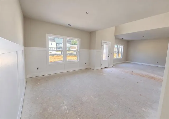 Photo 4 of Single family home for sale at 4271 Shirebrook Trl, Hoschton, GA 30548 | MLS# 7821845 | Listing updated on 2026-10-23