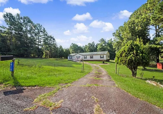 Photo 1 of Sale Pending at 2718 Triune Ml Rd, Thomaston, GA 30286 | MLS# 7833565 | Listing updated on 2026-10-01