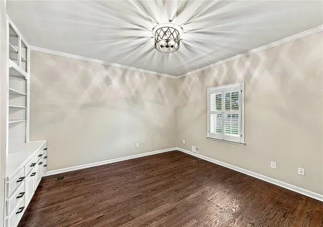 Photo 4 of Single family home for sale at 1586 Tennessee Walker Dr NE, Roswell, GA 30075 | MLS# 7852757 | Listing updated on 2026-10-29