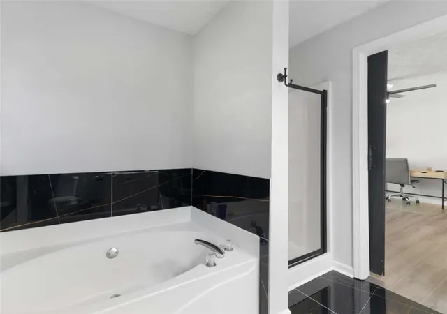 Photo 4 of Single family home for sale at 409 Coosa Ct, Mcdonough, GA 30252 | MLS# 7836248 | Listing updated on 2026-09-12