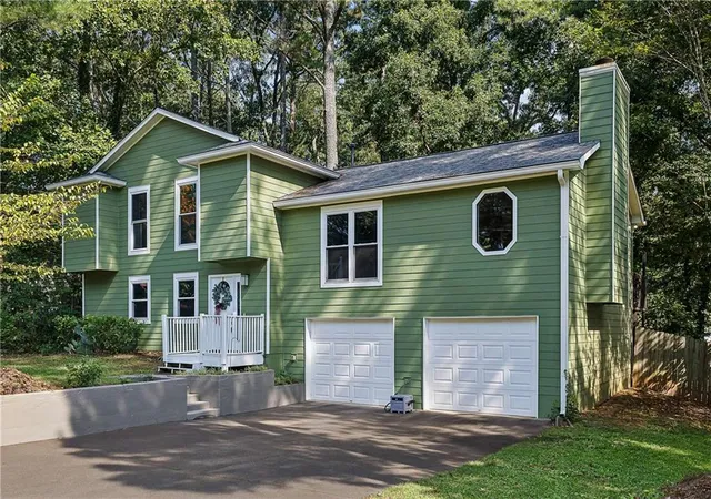 Photo 1 of Single family home for sale at 5308 Ferry Crk Ln, Acworth, GA 30102 | MLS# 7852626 | Listing updated on 2026-10-24