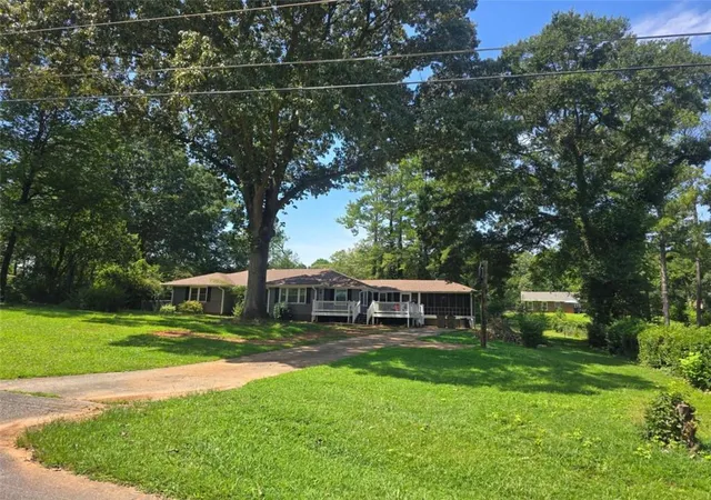 Photo 3 of Single family home for sale at 7379 Dexter Dr, Riverdale, GA 30296 | MLS# 7835053 | Listing updated on 2026-09-13