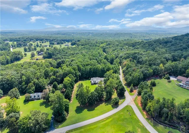 Photo 3 of Single family home for sale at 270 Hidden Meadows Rd, Cleveland, GA 30528 | MLS# 7833978 | Listing updated on 2026-09-08