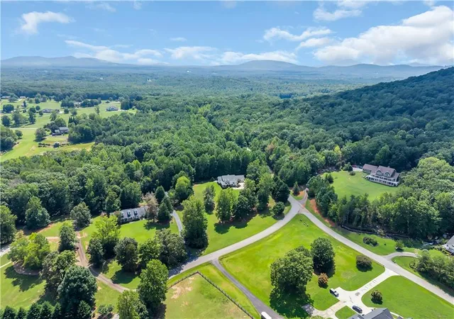 Photo 4 of Single family home for sale at 270 Hidden Meadows Rd, Cleveland, GA 30528 | MLS# 7833978 | Listing updated on 2026-09-08