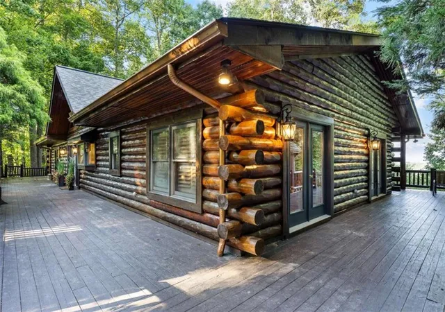 Photo 3 of Single family home for sale at 260 Observation Ln, Blue Ridge, GA 30513 | MLS# 7833625 | Listing updated on 2026-09-07