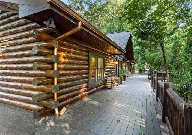 Photo 3 of Single family home for sale at 260 Observation Ln, Blue Ridge, GA 30513 | MLS# 7833625 | Listing updated on 2026-09-07