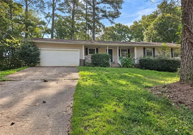 Photo 1 of Sale Pending at 30 Smoke Rise Ct, Stockbridge, GA 30281 | MLS# 7834750 | Listing updated on 2026-10-07