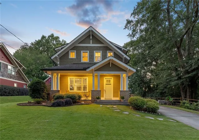 Photo 2 of Sale Pending at 370 Reed St, Scottdale, GA 30079 | MLS# 7820753 | Listing updated on 2026-09-10