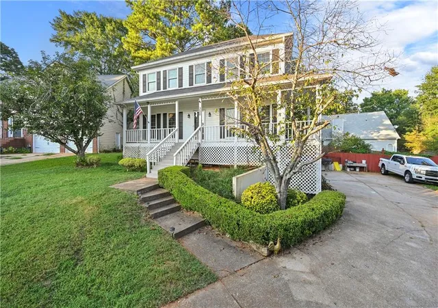 Photo 3 of Single family home for sale at 320 Fountainmist Trl, Lawrenceville, GA 30043 | MLS# 7833963 | Listing updated on 2026-09-08