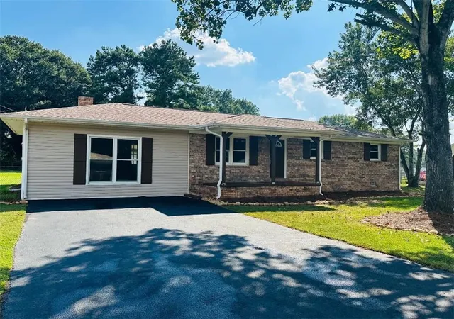 Photo 1 of Single family home for sale at 145 Cardinal Dr Ne, Calhoun, GA 30701 | MLS# 7833911 | Listing updated on 2026-09-11