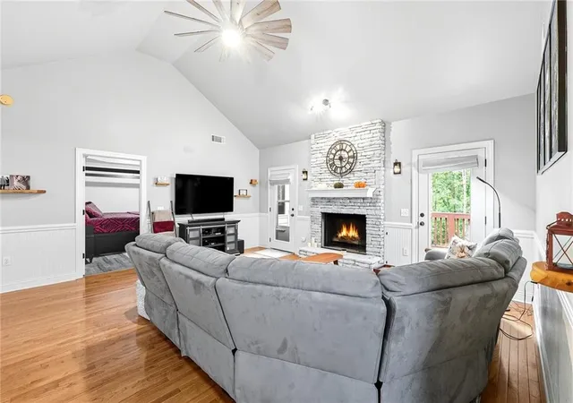 Photo 3 of Single family home for sale at 1190 Mill Crk Dr, Dawsonville, GA 30534 | MLS# 7851158 | Listing updated on 2026-10-28