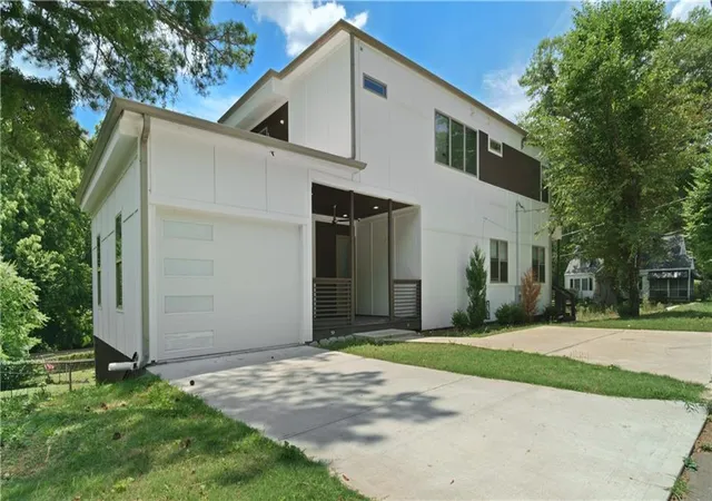 Photo 1 of Single family home for sale at 210 Mathewson Pl SW, Atlanta, GA 30314 | MLS# 7860135 | Listing updated on 2026-10-29