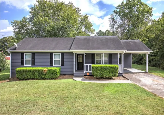 Photo 2 of Single family home for sale at 21 Winter Wood Ct, Taylorsville, GA 30178 | MLS# 7841870 | Listing updated on 2026-09-25