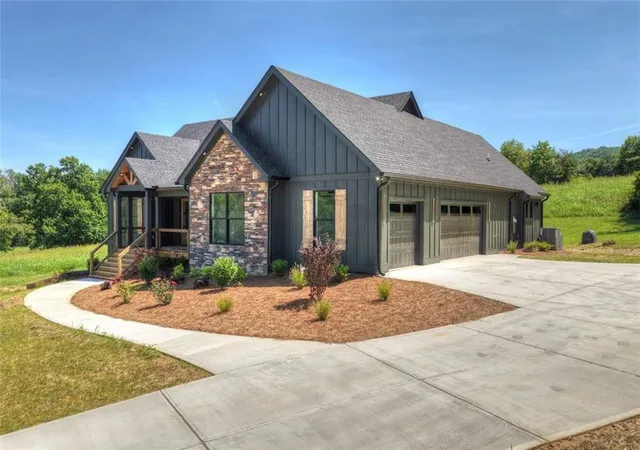 Photo 1 of Sale Pending at 2490 New Hope Rd, Morganton, GA 30560 | MLS# 7802618 | Listing updated on 2026-09-10