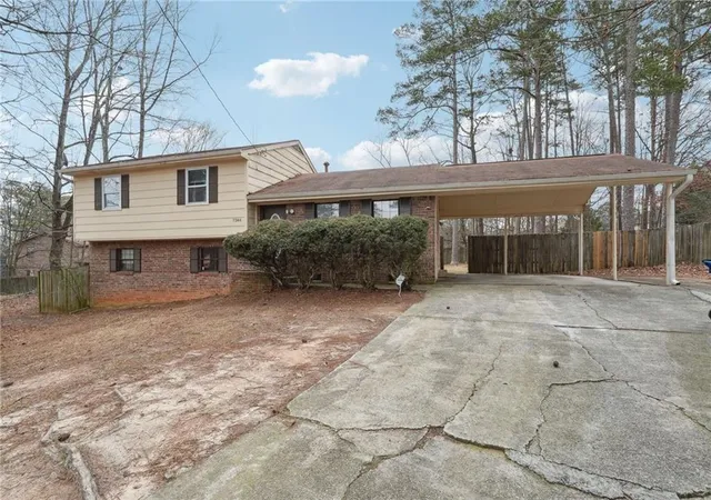 Photo 2 of Sale Pending at 7344 Camelot Ct, Riverdale, GA 30296 | MLS# 7850179 | Listing updated on 2026-10-28