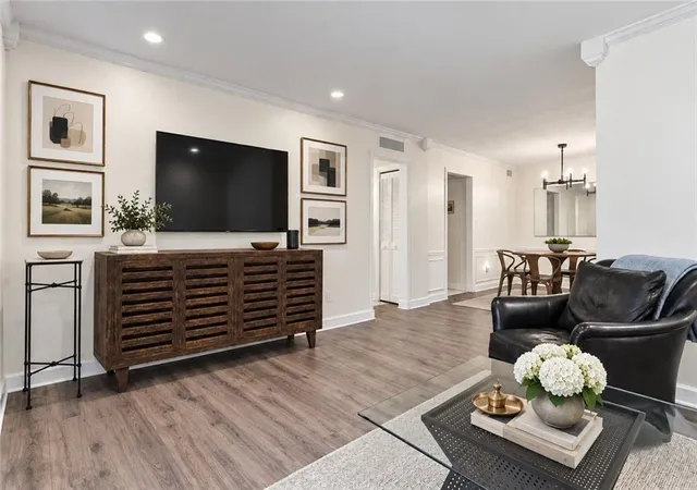 Photo 3 of Condo for sale at 53 La Rue Pl NW, Atlanta, GA 30327 | MLS# 7793985 | Listing updated on 2026-10-06