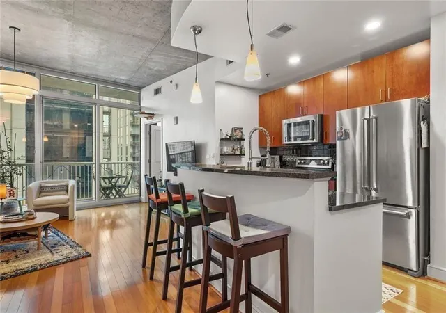 Photo 3 of Condo for sale at 44 Peachtree Pl #1225, Atlanta, GA 30309 | MLS# 7650932 | Listing updated on 2026-09-30