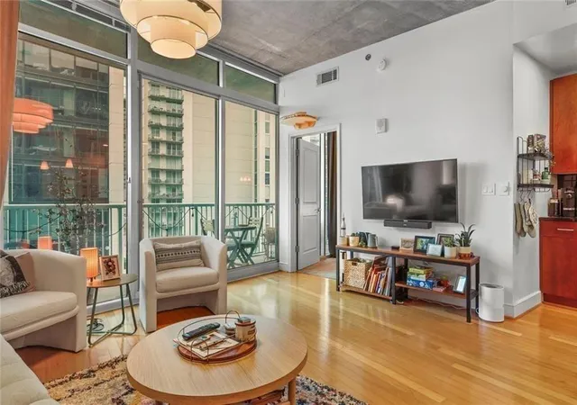 Photo 4 of Condo for sale at 44 Peachtree Pl #1225, Atlanta, GA 30309 | MLS# 7650932 | Listing updated on 2026-09-30