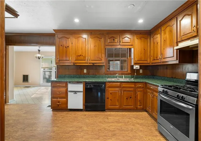 Photo 3 of Single family home for sale at 151 Plantation Dr, Fayetteville, GA 30215 | MLS# 7837597 | Listing updated on 2026-09-16