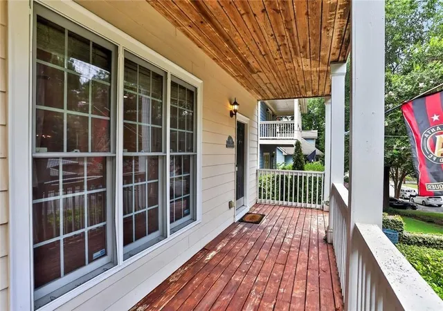 Photo 3 of Single family home for sale at 865 SE Fraser St, Atlanta, GA 30315 | MLS# 7835030 | Listing updated on 2026-09-12