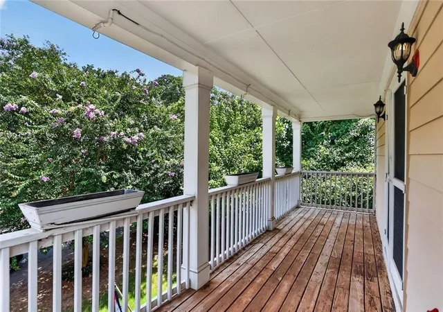 Photo 4 of Single family home for sale at 865 SE Fraser St, Atlanta, GA 30315 | MLS# 7835030 | Listing updated on 2026-09-12