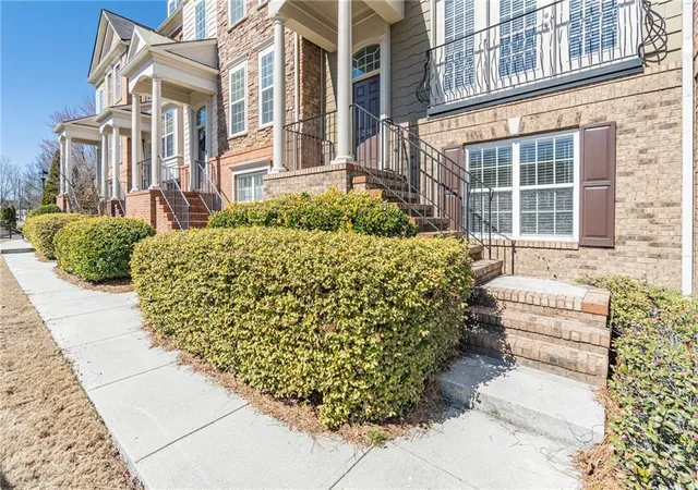 Photo 3 of Townhouse for sale at 2150 Wylmoor Way Se, Smyrna, GA 30080 | MLS# 7834940 | Listing updated on 2026-09-15