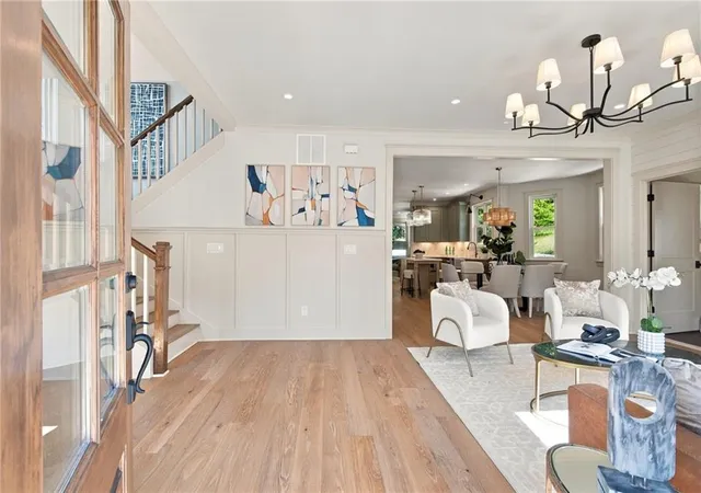 Photo 3 of Single family home for sale at 1669 Beecher St SW, Atlanta, GA 30310 | MLS# 7855187 | Listing updated on 2026-10-29
