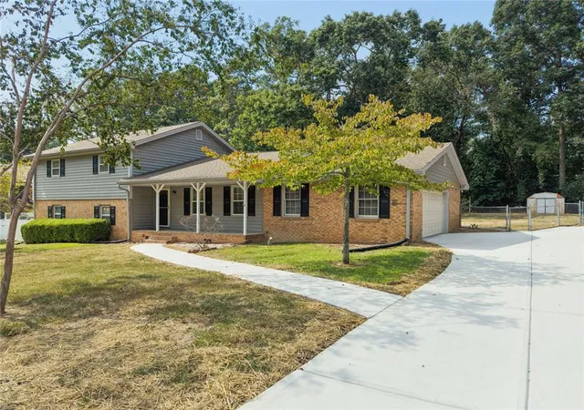 Photo 4 of Single family home for sale at 2119 Eastwood Dr, Snellville, GA 30078 | MLS# 7829752 | Listing updated on 2026-09-20