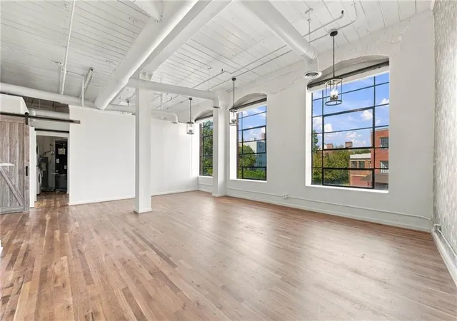 Listing Photo 1 - Condo for sale in building located at 161 Mangum St Sw, Atlanta, GA 30313 - Unit #200