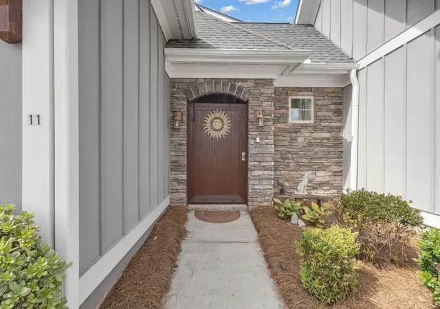 Photo 2 of Single family home for sale at 11 Beacon Crst, Newnan, GA 30265 | MLS# 7832411 | Listing updated on 2026-09-04