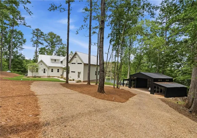 Photo 3 of Single family home for sale at 98 Bagley Rd, Eatonton, GA 31024 | MLS# 7832997 | Listing updated on 2026-09-05