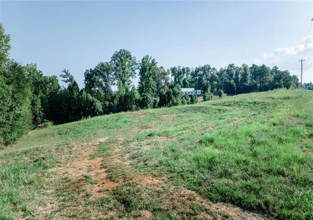 Photo 1 of Sale Pending at 4244 Clarks Brg Rd, Gainesville, GA 30506 | MLS# 7841262 | Listing updated on 2026-09-23