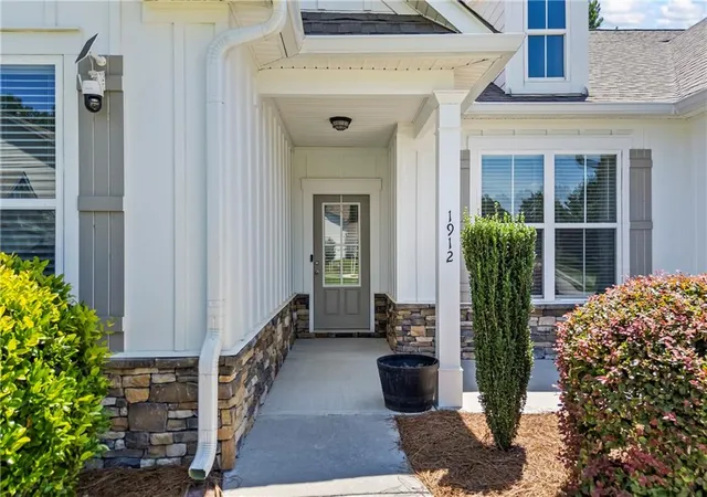 Photo 2 of Single family home for sale at 1912 Hymer Ct, Monroe, GA 30656 | MLS# 7836114 | Listing updated on 2026-09-11